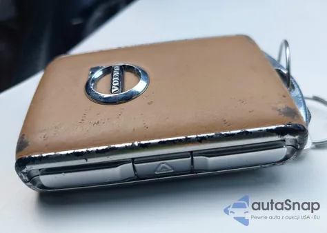 2020 Volvo Xc60 T5 Inscription z USA, uszkodzony, nr VIN YV4102RL4L1468435